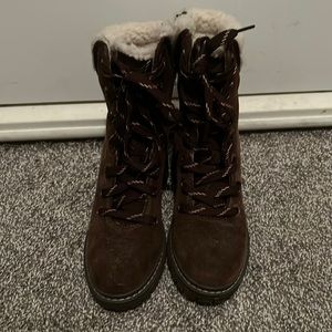 Regular or winter boots. Rarely worn and need a new home. Super good condition.